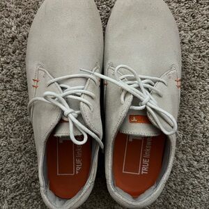 True Linkswear Men's Cream Oxfords